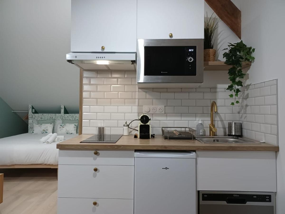 Апартаменти #Seasons. 2' From Av Champagne. Design Cocoonig. New Еперне Екстер'єр фото