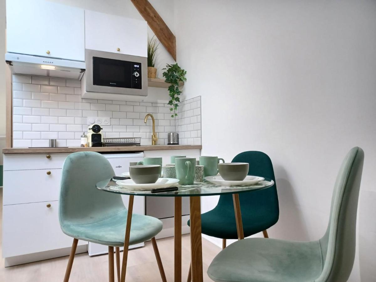 Апартаменти #Seasons. 2' From Av Champagne. Design Cocoonig. New Еперне Екстер'єр фото